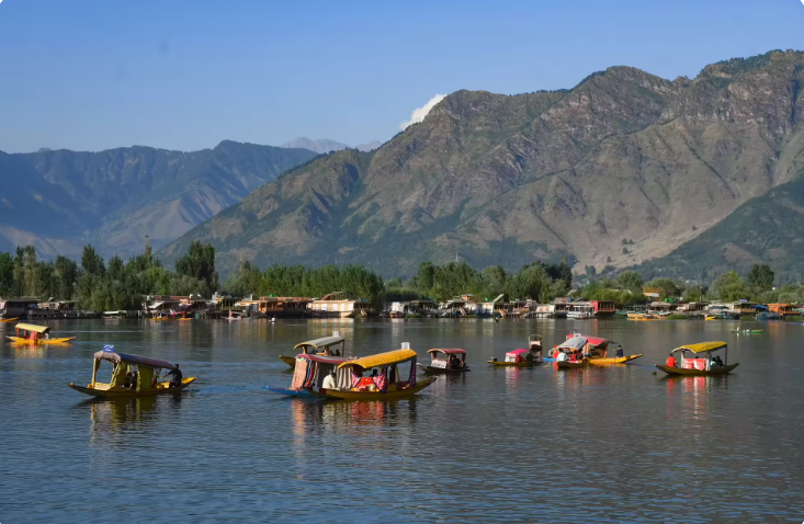 Kashmir Valley - Dal Lake